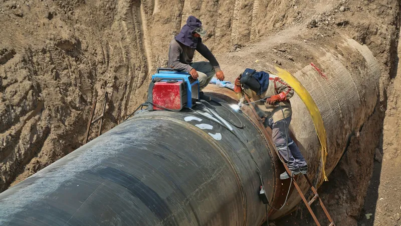 Pipeline maintenance operations